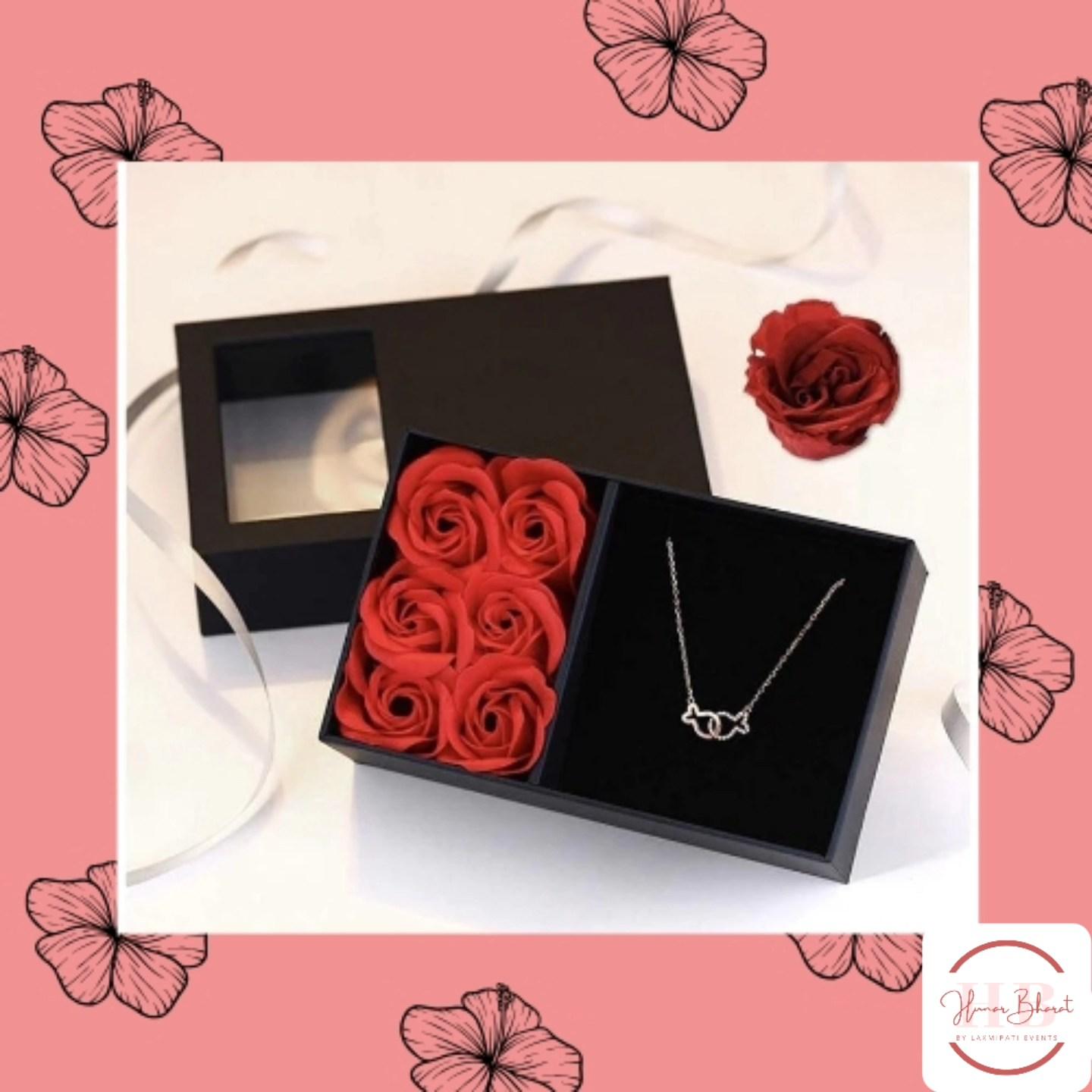 Rose and necklace gift box